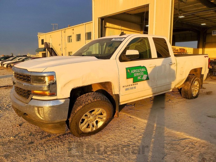 Chevrolet Silverado 2018 VIN 2GCVKREC2J1108908