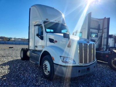 Peterbilt All models 2015 1XPBA48X0FD299357