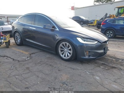 Tesla Model x 2017 VIN 5YJXCBE20HF063821