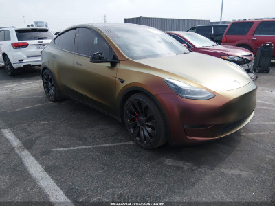 Tesla Model y 2023 7SAYGDEF6PF863340