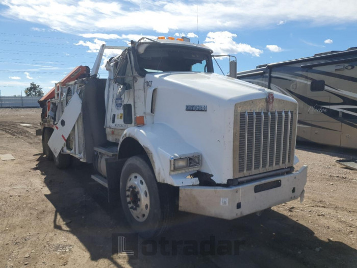 Kenworth All models 2011 VIN 1NKDLP0X3BJ295878