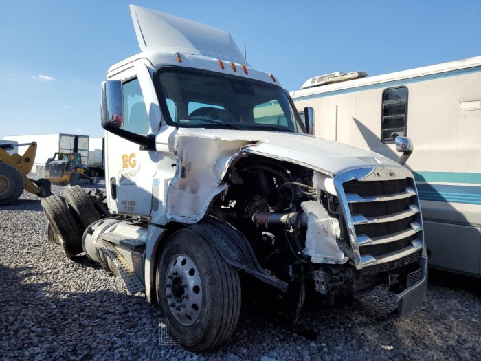 Freightliner All other 2020 VIN 3AKJHLDV5LSMF1120