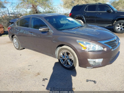 Nissan Altima 2013 1N4AL3AP2DN403842