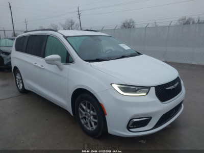 Chrysler Pacifica 2022 2C4RC1BGXNR115636