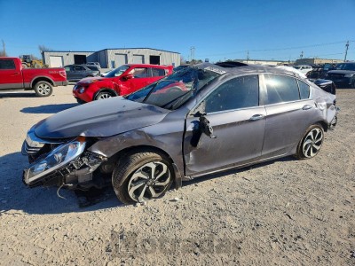 Honda Accord 2016 1HGCR2F87GA149586
