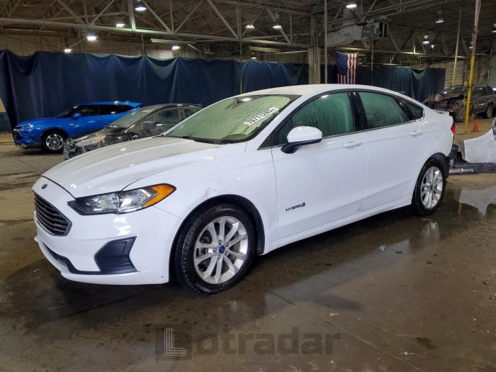 Ford Fusion 2019 VIN 3FA6P0LU4KR167703
