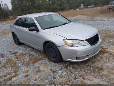Chrysler 200 2012 1C3CCBAB6CN150433