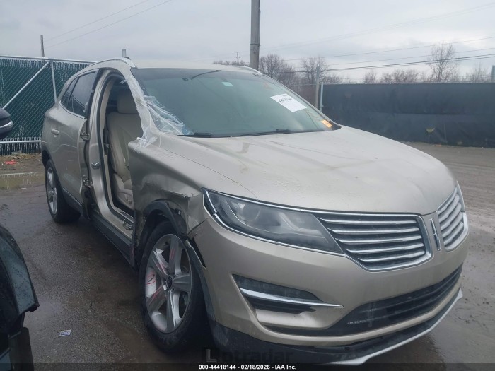 Lincoln Mkc 2017 VIN 5LMCJ1C94HUL54109
