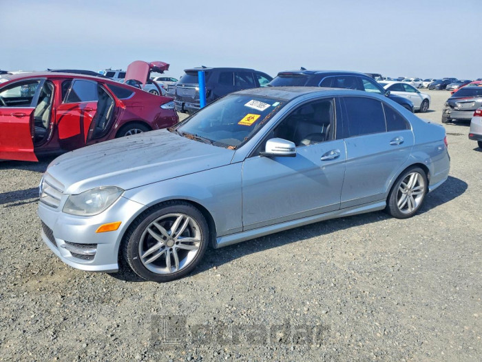 Mercedes-benz C class 2013 VIN WDDGF4HB0DR299216