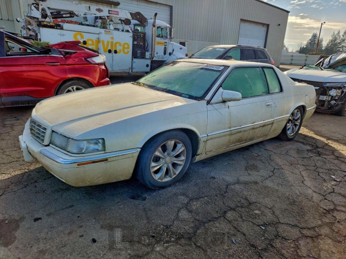 Cadillac Eldorado 2000 VIN 1G6EL12YXYU137296