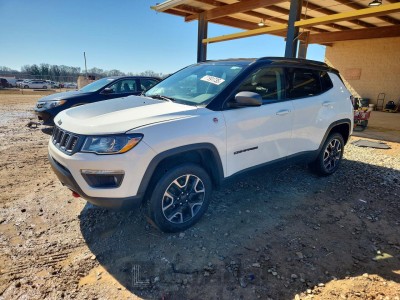 Jeep  2019 VIN 3C4NJDDB7KT682001