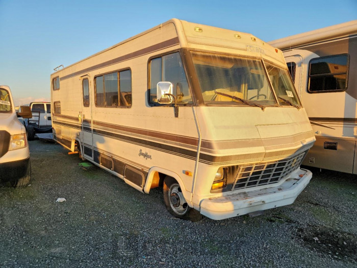 Chevrolet  1984 VIN 1GBJP37W4E3317396