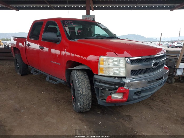 Chevrolet Silverado 2011 VIN 3GCPKSE35BG339472