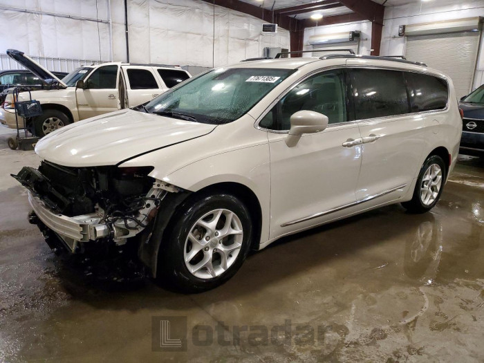 Chrysler Pacifica 2017 VIN 2C4RC1EG4HR788518