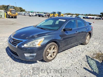 Nissan Altima 2013 1N4AL3AP4DN404474