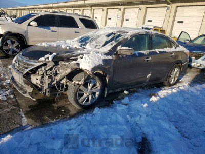 Nissan Altima 2015 1N4AL3AP5FC114937