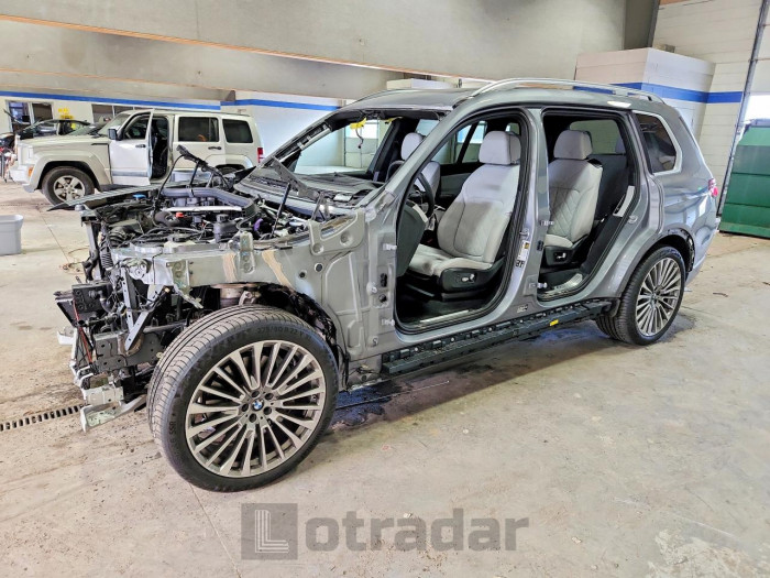 BMW X7 2025 VIN 5UX23EM07S9Z89841