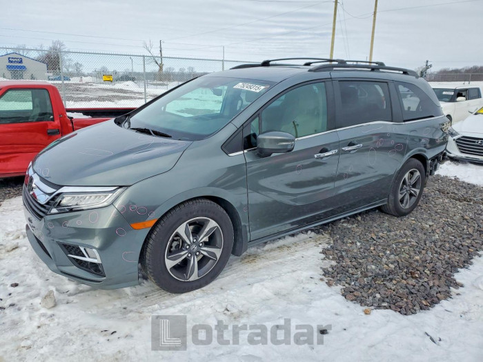 Honda Odyssey 2018 VIN 5FNRL6H83JB009113