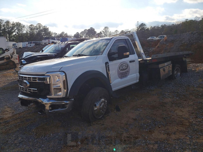 Ford F550 2023 VIN 1FDUF5GN7PEC91135