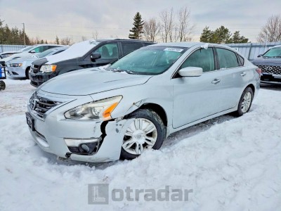 Nissan Altima 2015 1N4AL3AP9FN407292