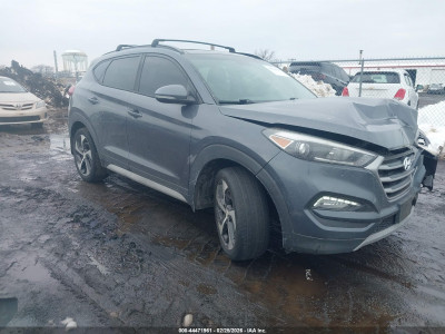 Hyundai Tucson 2018 KM8J3CA28JU762009