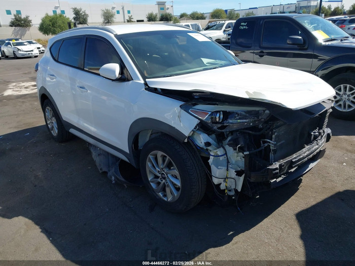 Hyundai Tucson 2017 VIN KM8J33A47HU564503