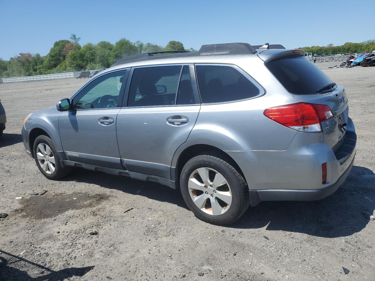 SUBARU OUTBACK 2011 VIN 4S4BRBLC2B3333538 фото 2