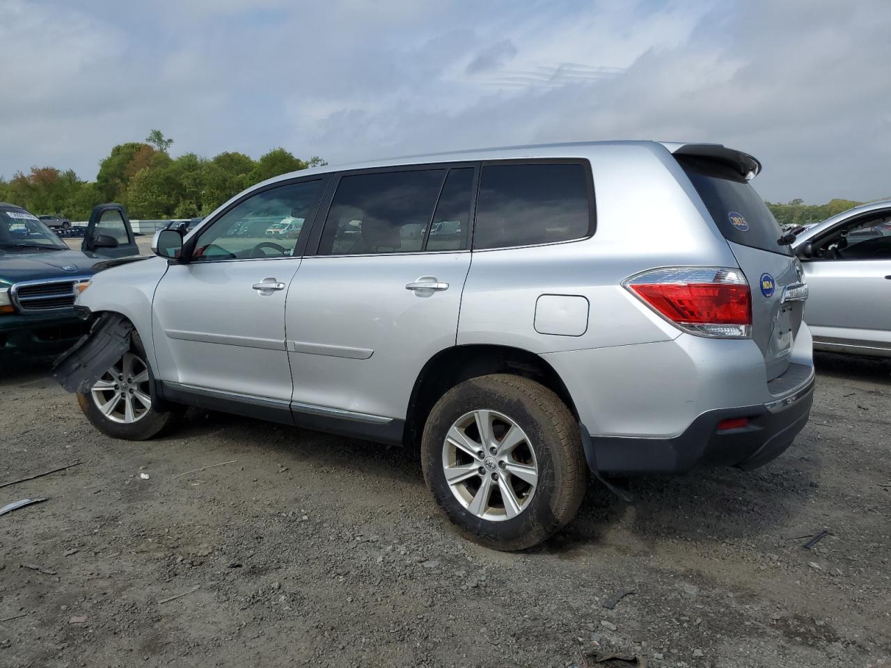 TOYOTA HIGHLANDER 2011 VIN 5TDZK3EH7BS047754 фото 2