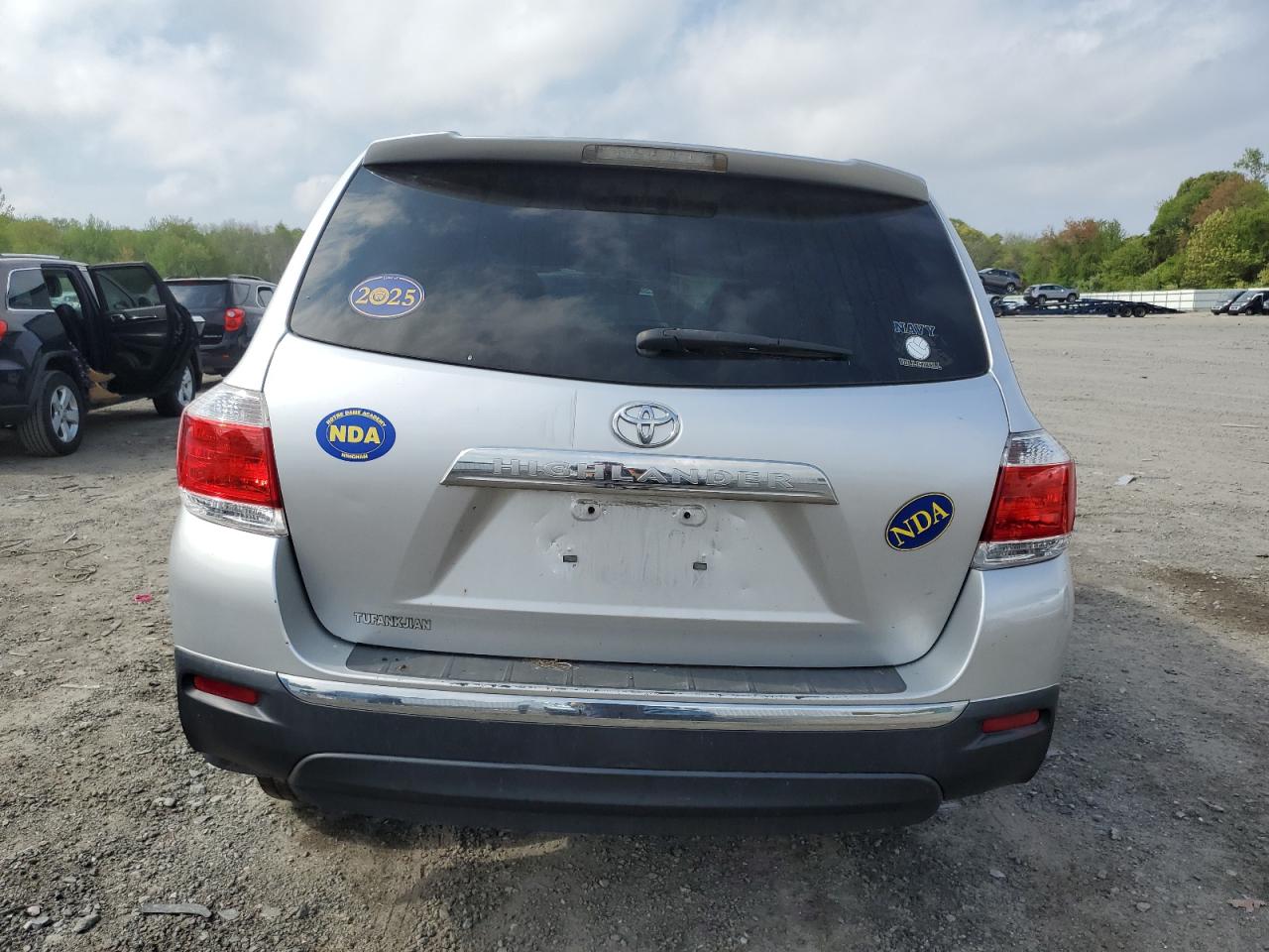 TOYOTA HIGHLANDER 2011 VIN 5TDZK3EH7BS047754 фото 6