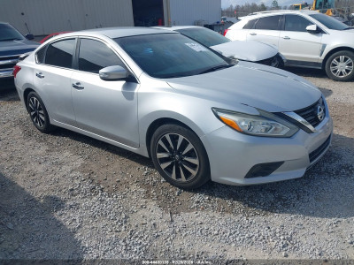Nissan Altima 2018 1N4AL3AP8JC173019