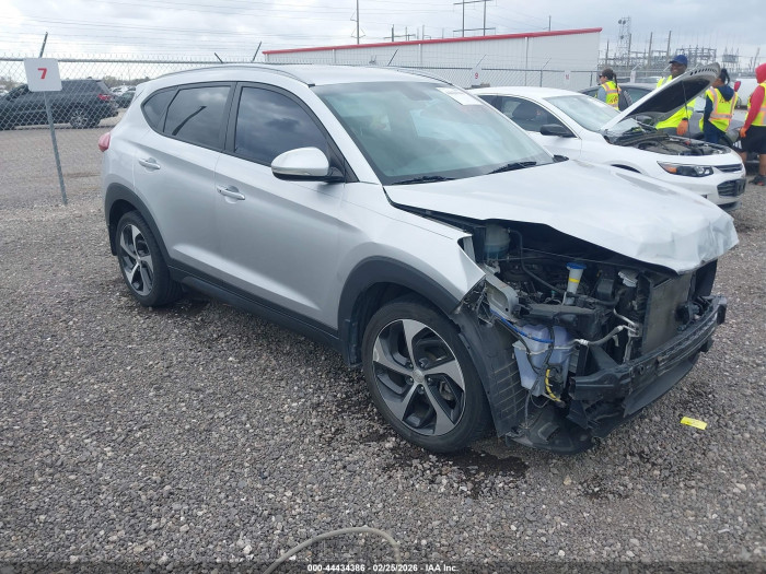 Hyundai Tucson 2016 VIN KM8J33A29GU145906