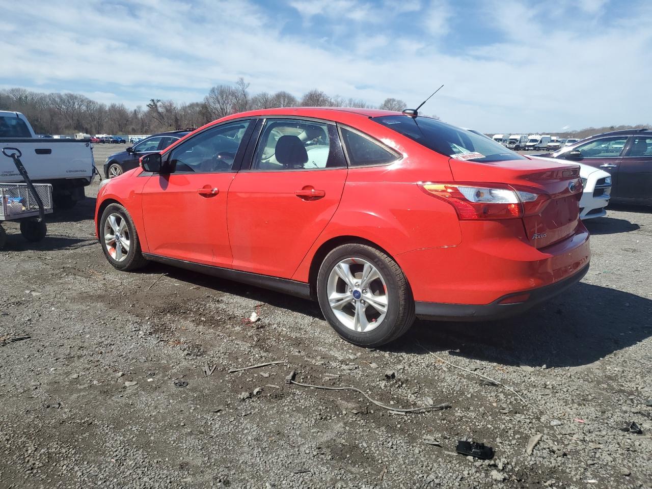 FORD FOCUS 2014 VIN 1FADP3F27EL215104 фото 2