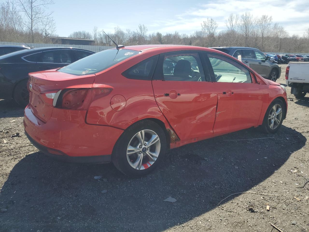 FORD FOCUS 2014 VIN 1FADP3F27EL215104 фото 3