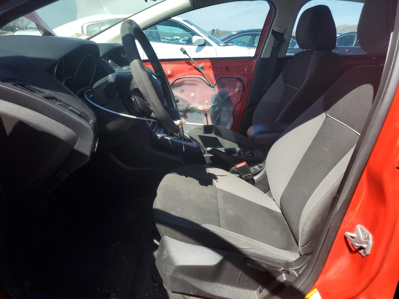 FORD FOCUS 2014 VIN 1FADP3F27EL215104 фото 7