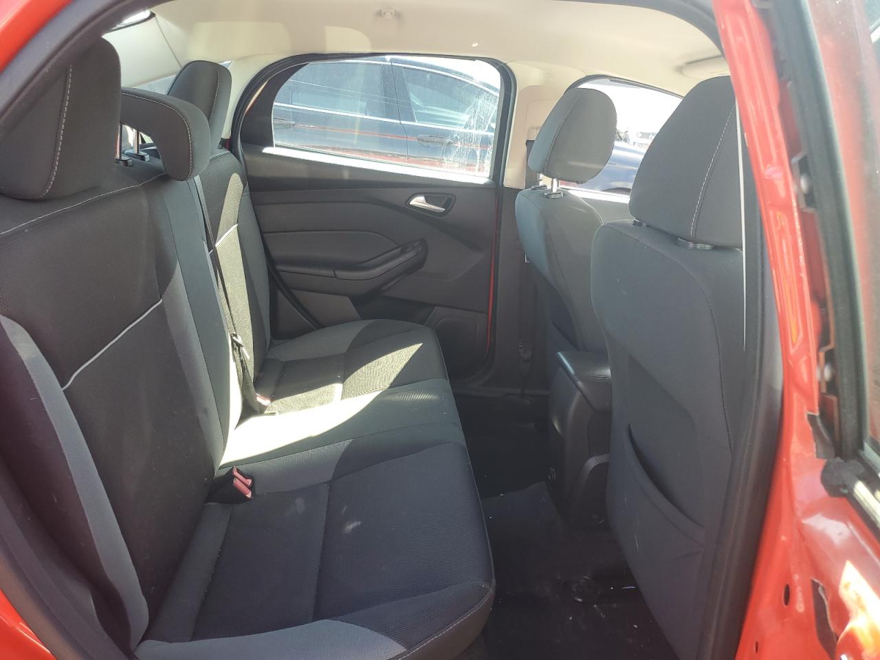 FORD FOCUS 2014 VIN 1FADP3F27EL215104 фото 10