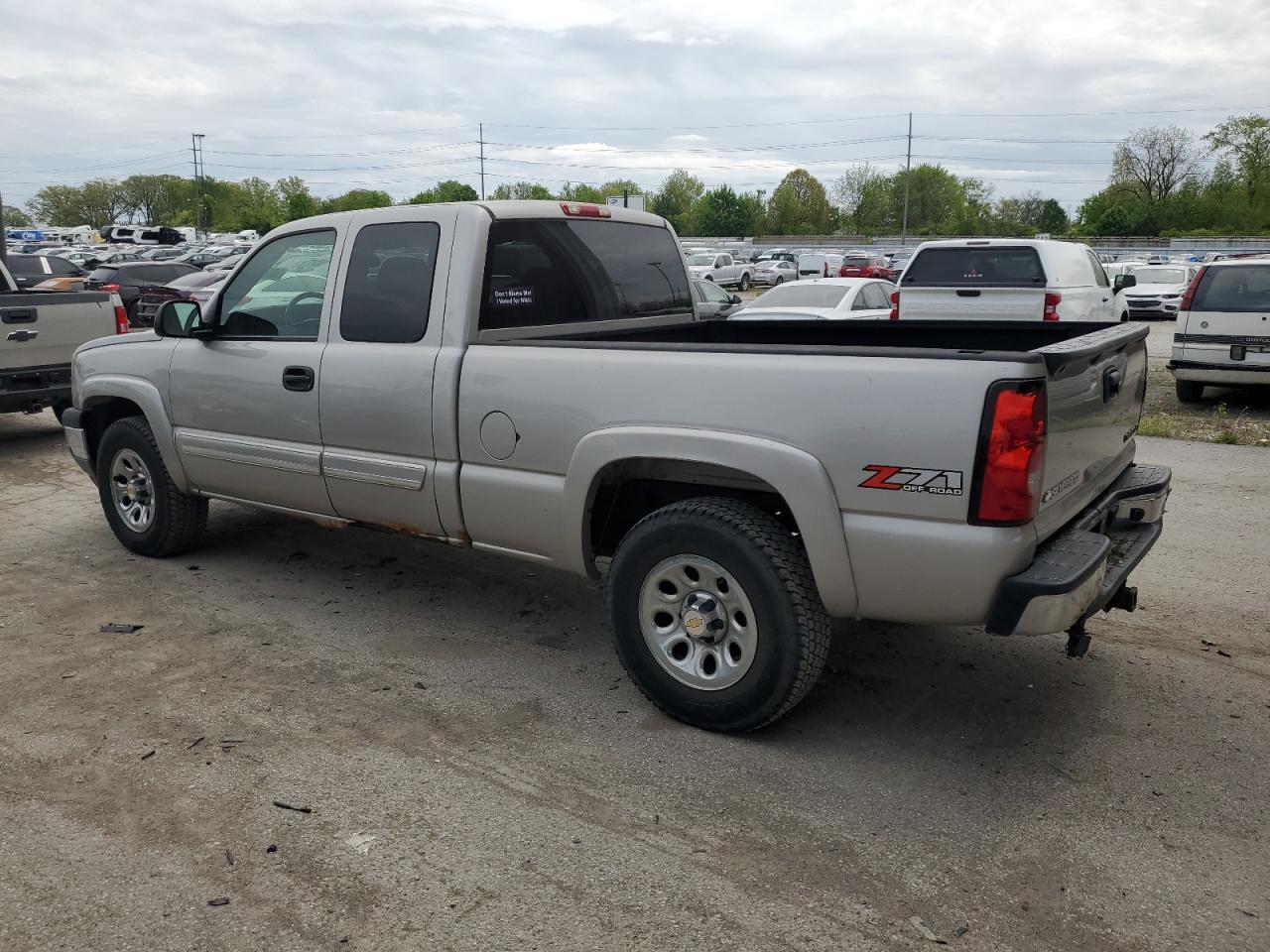 CHEVROLET ALL Models 2005 VIN 1GCEK19T95E195917 фото 2