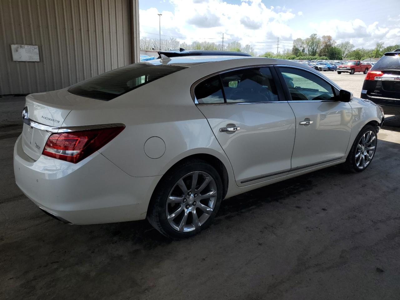 BUICK LACROSSE 2014 VIN 1G4GD5G36EF242467 фото 3
