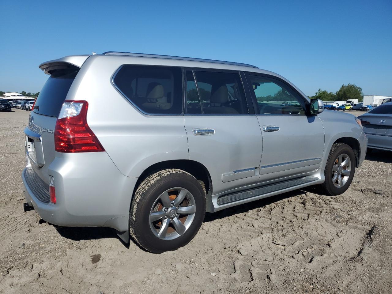 LEXUS GX 2013 VIN JTJJM7FX5D5058424 фото 3