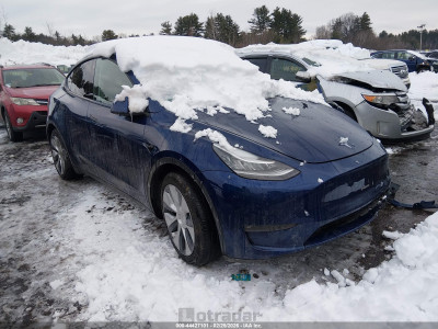 Tesla Model y 2022 7SAYGDEE0NF332221
