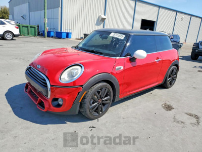 Mini  2018 WMWXP5C58J2G61716