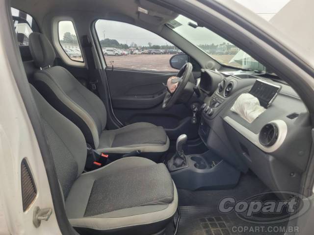 CHEVROLET MONTANA 2018 VIN 9BGCA8030JB159177 фото 5