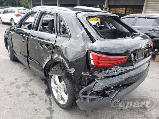 AUDI Q3 2018 VIN 99ABJ68U2J4001158 фото 3