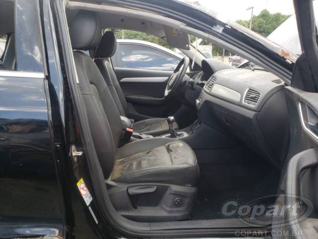 AUDI Q3 2018 VIN 99ABJ68U2J4001158 фото 5