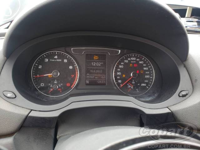 AUDI Q3 2018 VIN 99ABJ68U2J4001158 фото 8