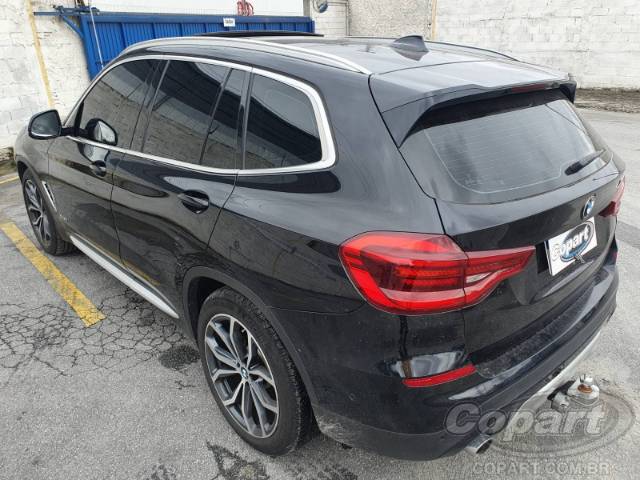 BMW X3 2018 VIN WBATR9104JLC54168 фото 3