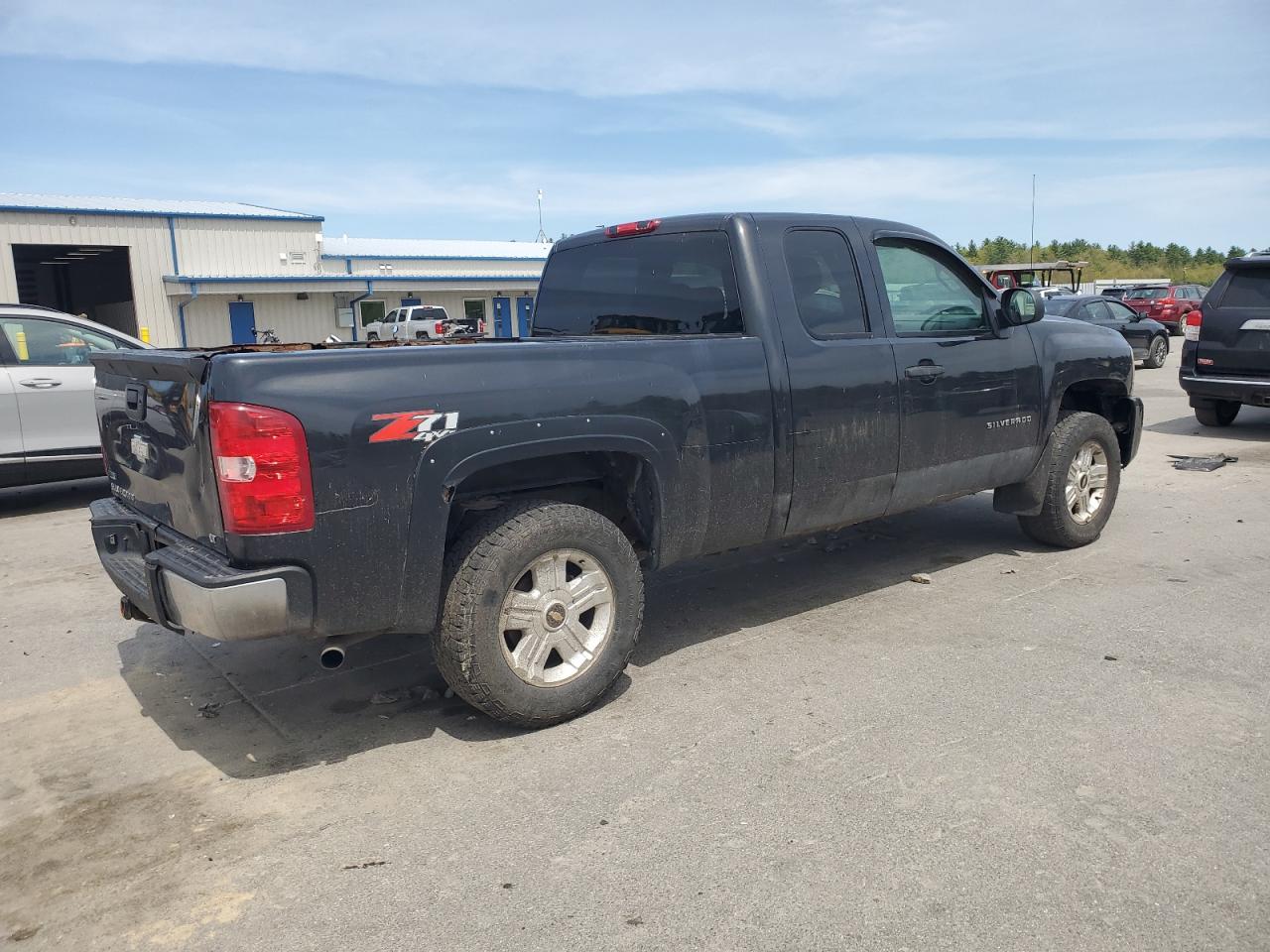CHEVROLET ALL Models 2010 VIN 1GCSKSE38AZ158889 фото 3