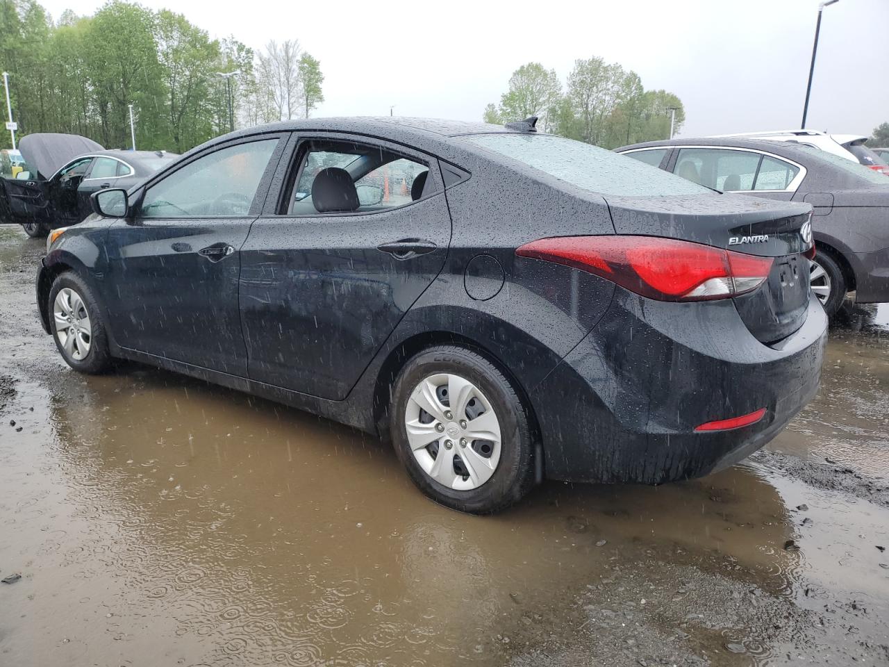 HYUNDAI ELANTRA 2016 VIN 5NPDH4AE5GH712965 фото 2