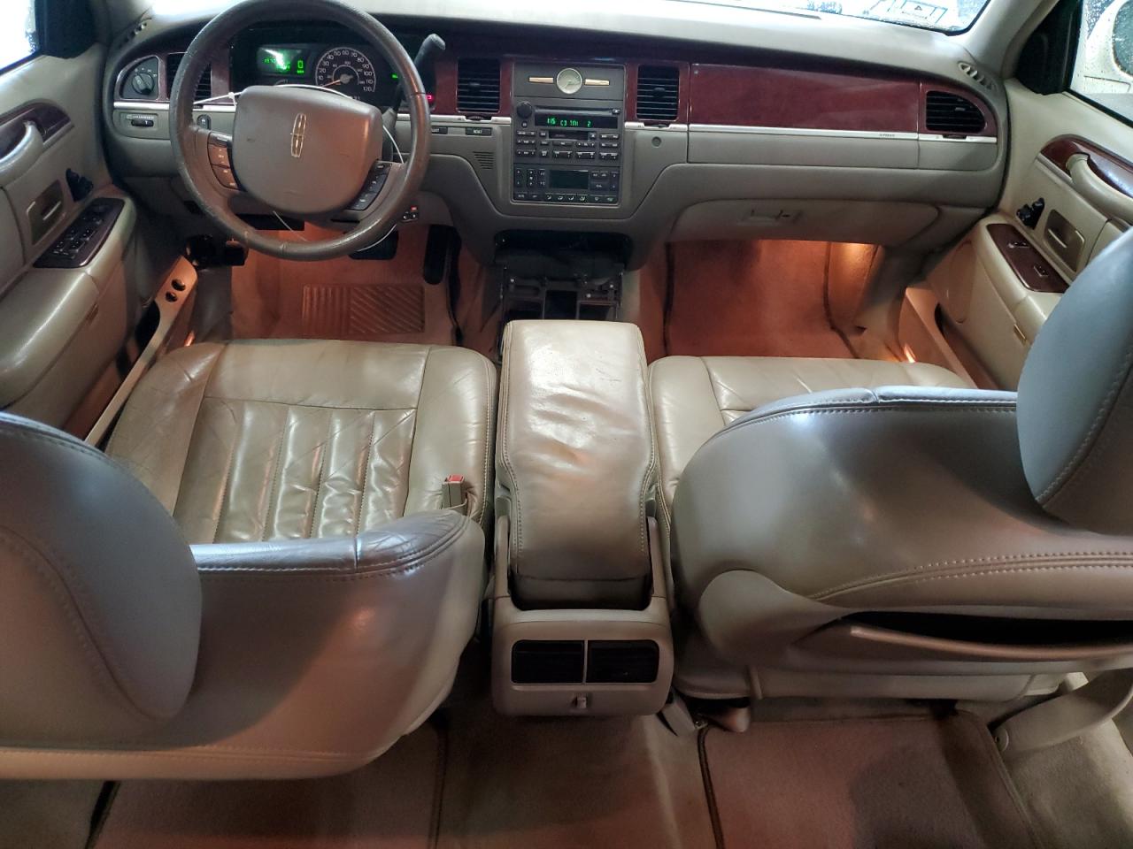 LINCOLN TOWNCAR 2005 VIN 1LNHM81WX5Y606872 фото 8