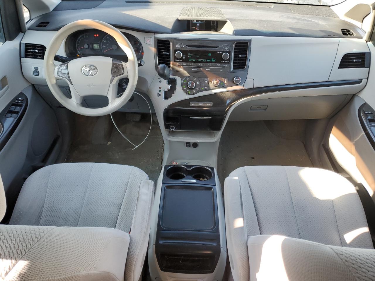 TOYOTA All Models 2011 VIN 5TDKK3DC5BS152266 фото 8