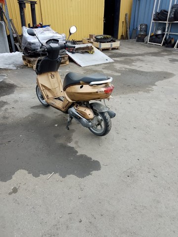 Peugeot 50 2019 VIN VGAK1AAJA0J017747 фото 3